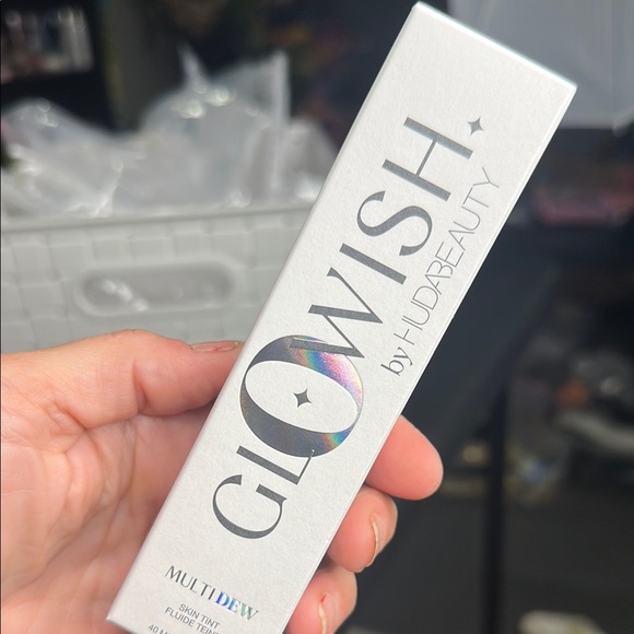 BOGO Huda Beauty GloWish Multi Dew Skin Tint•06 Medium Tan - Picture 3 of 4